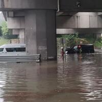 banjir-terjang-singapura-25-orang-dilaporkan-terjebak-dalam-kendaraan