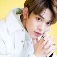 lucas--wayv--kena-skandal-kencan-penggemar-temukan-buktinya-palsu