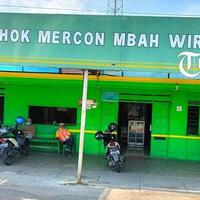 melegenda-warung-makan-bothok-mercon-mbah-wiro-di-sragen