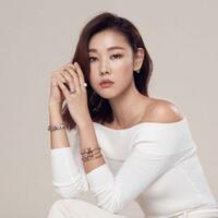 model-han-hye-jin-curhat-memilukannya-dampak-covid-19-pada-fisiknya