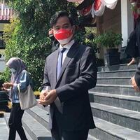 gibran-potong-tunjangan-semua-pns-di-solo-untuk-covid-19-dikritik-melanggar-ham