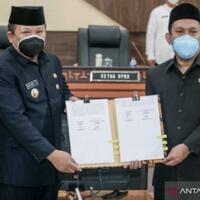 bupati-jember-kembalikan-uang-honor-dari-pemakaman-covid-19-ini-kata-kpk