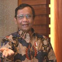 ronaldo-bawa-mu-menang-bikin-mahfud-md-dan-said-didu-saling--serang