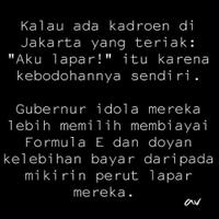 baru-dipamerkan-tugu-sepatu-di-sudirman-sudah-jadi-sasaran-vandalisme