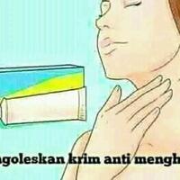 suka-live-tanpa-busana-di-medsos-selebgram-cantik-ini-ditangkap-polisi