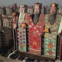 kontes-bangunan-jelek-di-cina-dimulai-hotel-boneka-raksasa-jadi-kandidat