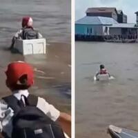 viral-bocah-sd-seberangi-sungai-pakai-styrofoam-publik-colek-jokowi