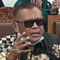 eggi-sudjana-kami-mohon-ya-tuhan-cabut-kekuasaan-presiden-munafik