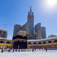 pakai-sinovac-kini-bisa-umroh-syaratnya-wajib-karantina