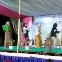 astaga-ukhti-ini-joget-tiktok-saat-acara-maulid-nabi-netizen-bikin-malu