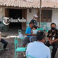 ibu-muda-di-klaten-tewas-setelah-minum-air-di-kulkas--air-diberi-racun-oleh-tetangga