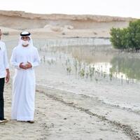 kemesraan-hubungan-indonesia-uea-lewat-jalan-hingga-masjid-joko-widodo