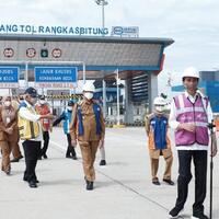 jokowi-resmikan-tol-serang-panimbang-gubernur-banten-semringah