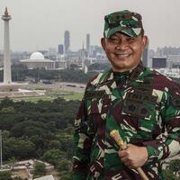 jokowi-resmi-lantik-dudung-abdurachman-jadi-ksad-gantikan-andika