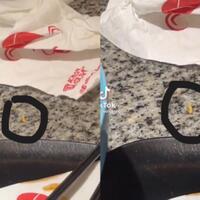 cewek-ini-temukan-belatung-di-meja-restoran-saat-selesai-makan-kok-bisa