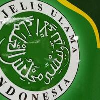 balas-balasan-mahfud-vs-tifatul-di-twitter-soal--fatwa-mui-tak-wajib-diikuti