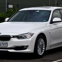 review-lengkap-bmw-f30-320d