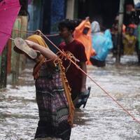 7-tips-membersihkan-rumah-setelah-banjir-agar-terhindar-dari-kuman-dan-penyakit