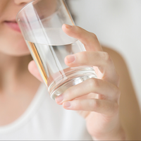 ini-5-minuman-terbaik-untuk-dehidrasi-yang-bantu-kembalikan-cairan-tubuh