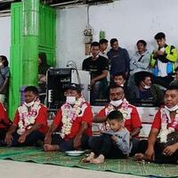 sambutan-bak-pahlawan-warga-karo-yang-temui-jokowi-demi-jalanan-rapi