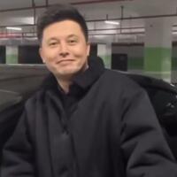 ada-elon-musk--kw-super--di-china-mirip-banget-aslinya