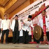 mustofa-nahra-sesekali-yia-kasih-kaligrafi-tauhid-raksasa-74-meter