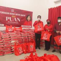 pdip-bagikan-beras-quotmbak-puanquot-kepada-warga-di-awal-2022