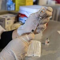 polisi-diminta-usut-pemberian-vaksin-booster-ilegal-di-surabaya