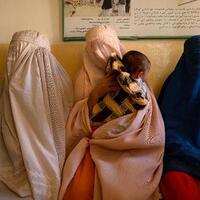 taliban-pasang-poster-perintahkan-perempuan-tutup-aurat-dan-wajah