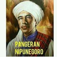 patung-firaun-akhenaten-ini-mendadak-viral-di-facebook-netizen-mirip-jokowi