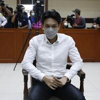 hari-ini-sidang-vonis-gaga-muhammad-greta-irene-melakukan-live-instagram-di-akunya