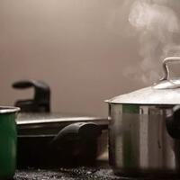 diduga-sering-hilang-viral-anak-kos-ini-kasih-tulisan-bekas-masak-babi-di-panci