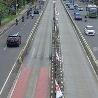 pria-wanita-tewas-terbakar-ada-suara-teriakan-minta-tolong-usai-sedan-camry-hantam