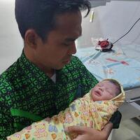 selamat-ustaz-abdul-somad-dikaruniai-anak-pertama-dari-fatimah-az-zahra