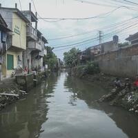 sudin-sda-jaksel-seharusnya-nggak-ada-rumah-di-bantaran-kali-mampang