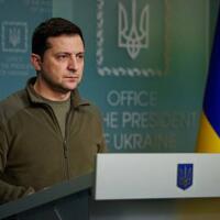 presiden-ukraina-ucap-kata-perpisahan-usai-rusia-dekati-kievkami-berdiri-disini