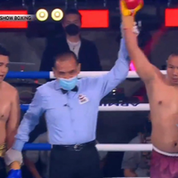 aldi-taher-kabur-dari-ring-tinju-saat-lawan-vicky-prasetyo