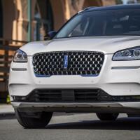 2021-lincoln-corsair-grand-touring-cross-breed-suv-gets-25-miles-of-ev-extend