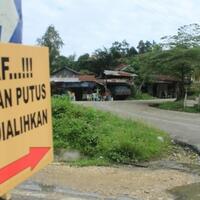 jembatan-gantung-di-bireuen-putus-10-orang-terluka-akibat-jatuh-ke-sungai