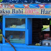 sudjiwo-tedjo-indonesia-ini-mayoritas-muslim-kenapa-enggak-logo-haram