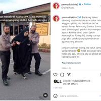 detik-detik-wanita-tabrakkan-diri-ke-mapolres-siantar-hingga-pintu-spkt-pecah