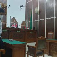 yusuf-mansur-dan-tim-pengacara-absen-di-sidang-penggugat-kecewa