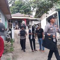 densus-88-amankan-diduga-teroris-di-dharmasraya