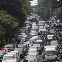 jakarta-macet-lagi-panjangnya-minta-ampun