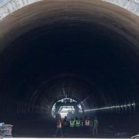 jalan-tol-di-ri-makin-canggih-tembus-perut-bumi-bawah-laut