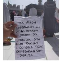 heboh-presiden-jokowi-didoakan-segera-lengser-di-depan-kabah
