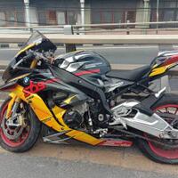 tabrakan-dengan-mobil-di-senayan-pengendara-moge-bmw-s1000rr-meninggal