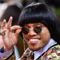 fakta-anderson-paak-musisi-yang-hadir-di-met-gala-2022-heboh-disebut-mirip-pak-tarno