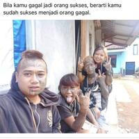 tren--cewek-cantik--bertato--di-mata-pria-semakin-menarik-atau-sebaliknya-ya