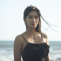 jadi-korban-perselingkuhan-artis-cantik-ini-mengaku-harus-banting-tulang